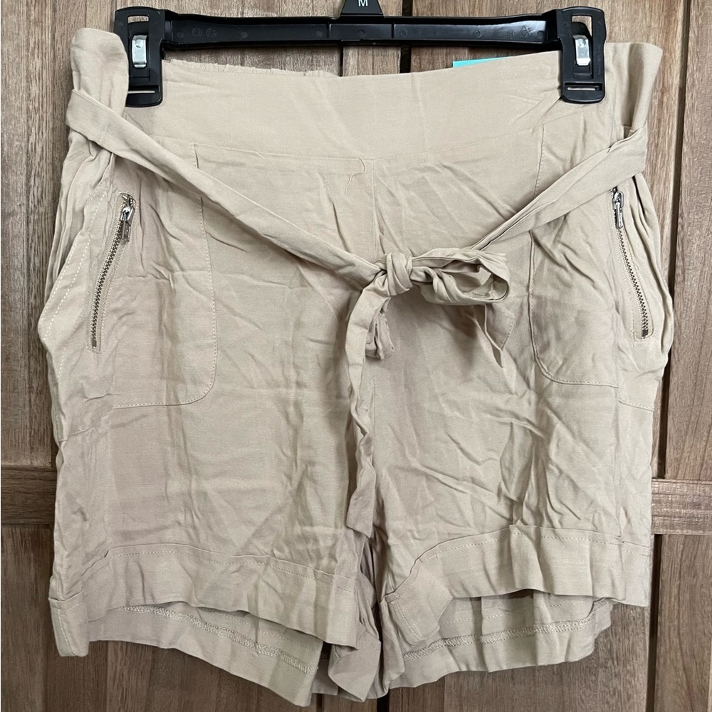 NWT Maurice’s Khaki Linen Short.